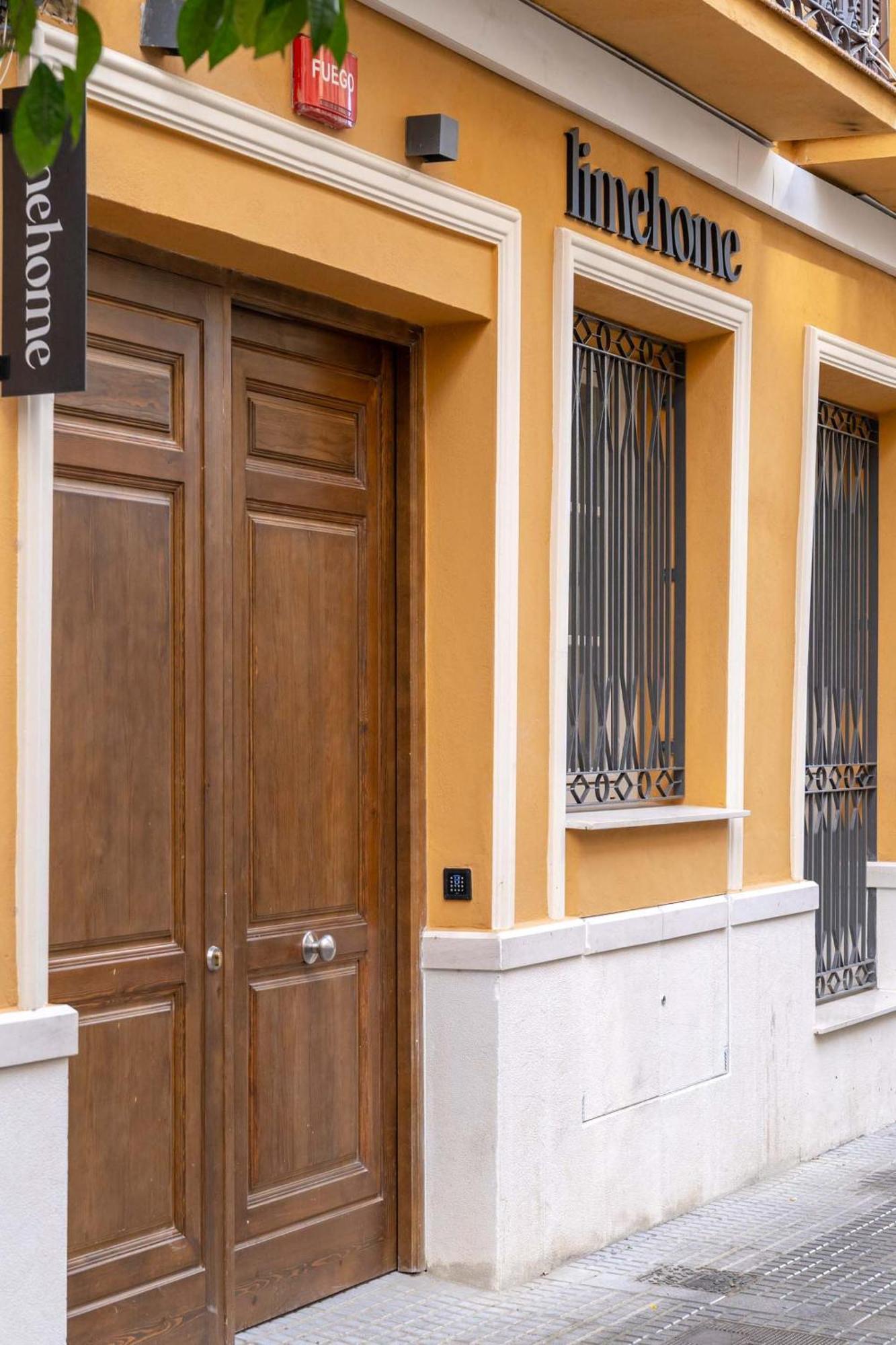 Limehome Malaga Calle Victoria المظهر الخارجي الصورة