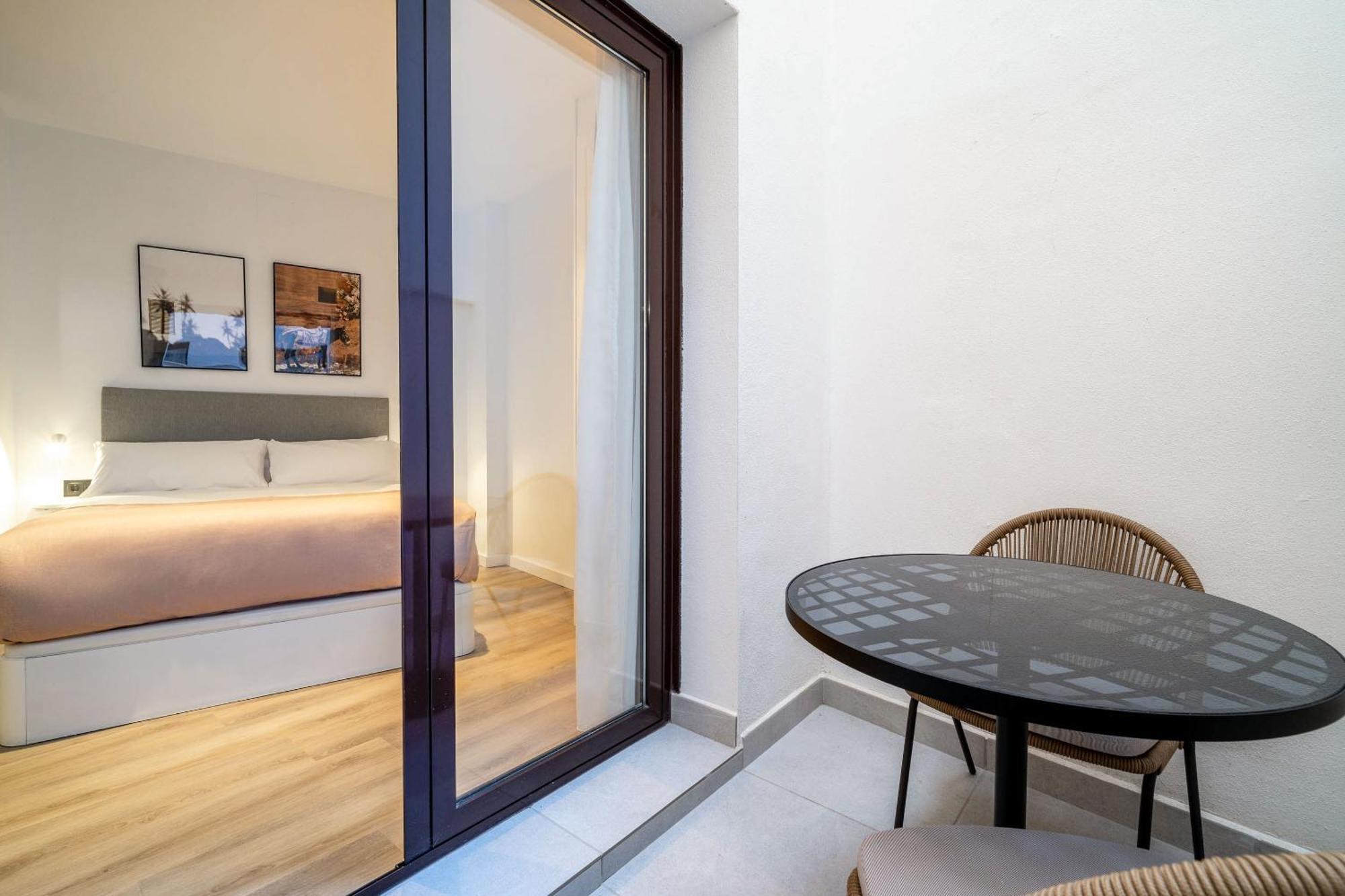 Limehome Malaga Calle Victoria المظهر الخارجي الصورة