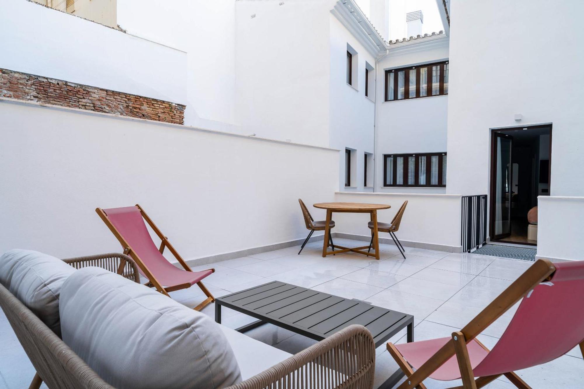 Limehome Malaga Calle Victoria المظهر الخارجي الصورة