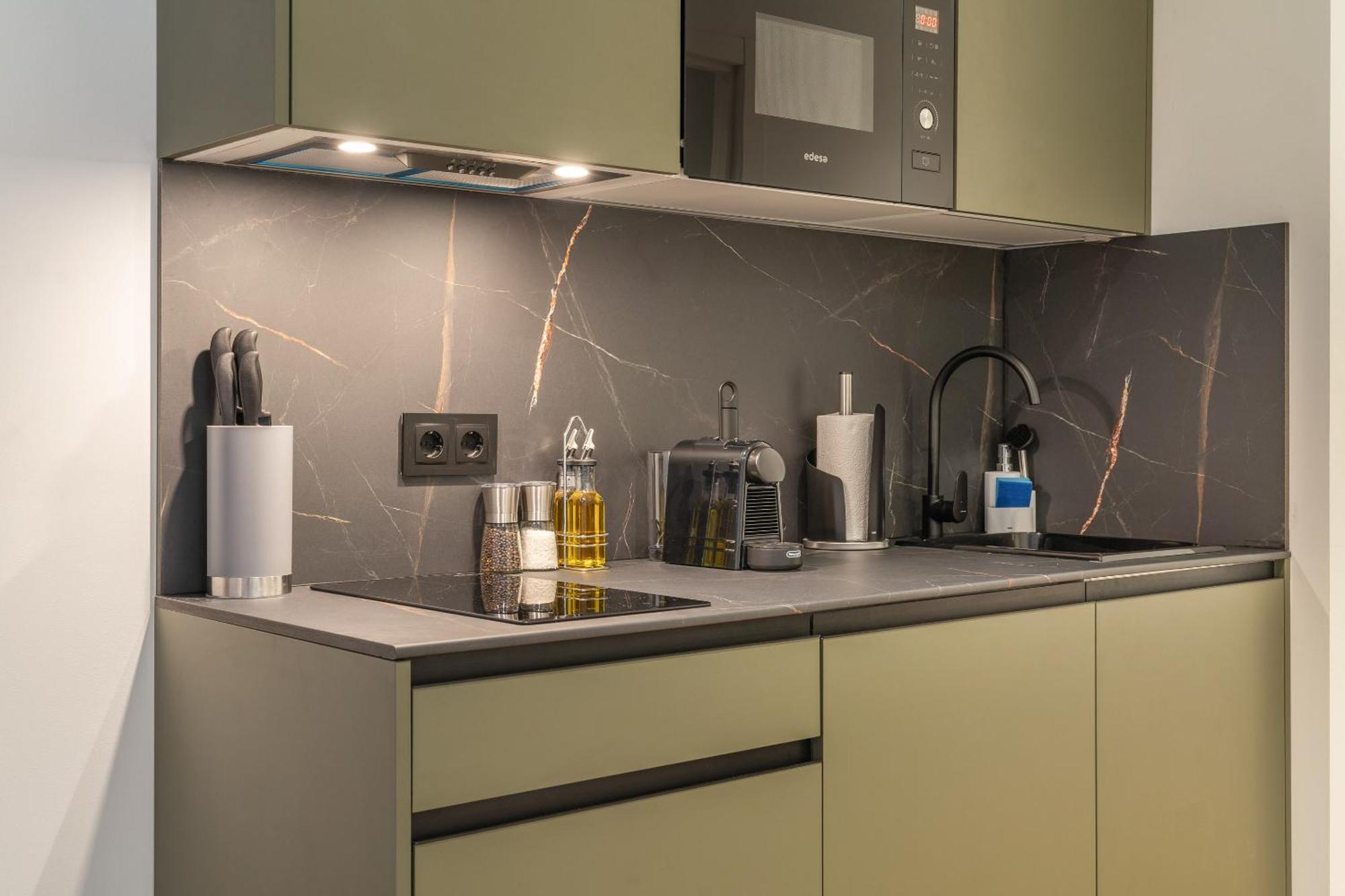 Limehome Malaga Calle Victoria المظهر الخارجي الصورة