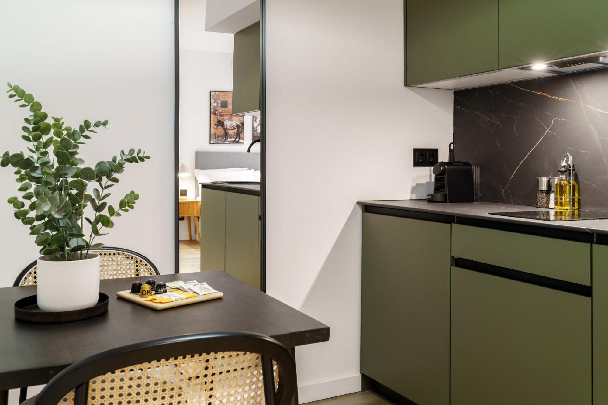 Limehome Malaga Calle Victoria المظهر الخارجي الصورة